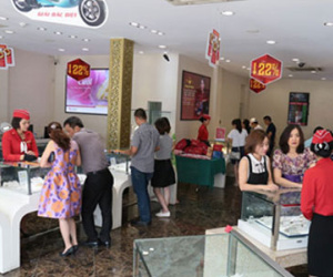 Giá vàng hôm nay 27/7: Trước "cơn bão" lớn