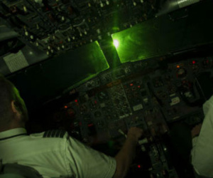 Máy bay Vietnam Airlines lại bị chiếu tia laser