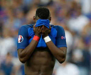 Pogba hủy kiểm tra y tế với M.U