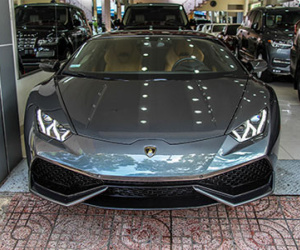 Thêm siêu xe Lamborghini Huracan cập cảng Sài Gòn