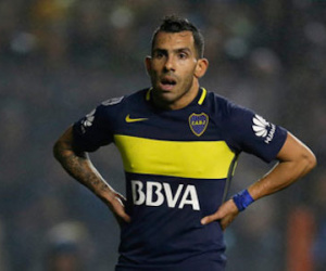 Conte gọi điện thuyết phục Tevez tới Chelsea