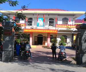 Phó chủ tịch thị trấn bị vợ đánh ghen ở nhà nghỉ
