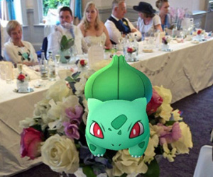 Cô dâu sửng sốt khi lễ cưới thành đấu trường Pokemon