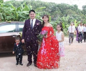Cô gái tự hào khi "ăn cơm trước kẻng", con 2 tuổi mới cưới
