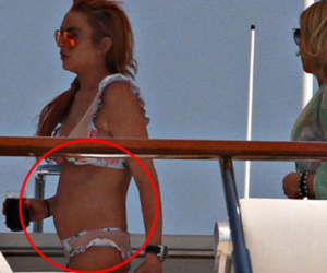 Lindsay Lohan lộ bụng to giữa tin đồn mang thai