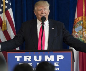 Donald Trump gặp họa vì mời tình báo Nga tấn công đối thủ
