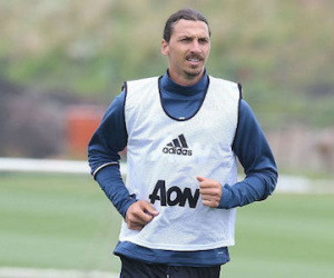 MU vs Galatasaray: Đợi Ibrahimovic tỏa sáng