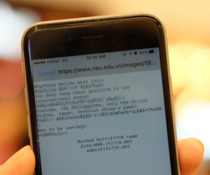 Website Đại học Kinh tế Quốc dân bị xâm nhập