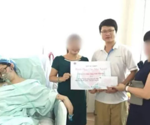 Xôn xao bức ảnh người phụ nữ tươi cười bên cạnh thiếu úy Huyền Trâm đang hôn mê