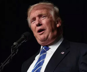 Tỉ phú Donald Trump lại gây bão dư luận