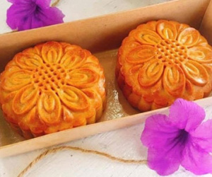 Bánh trung thu tự làm đắt khách nhờ bán sớm tại Hà Nội