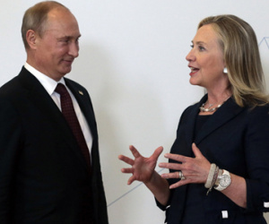 Báo chí Nga bị "tố" coi Hillary như kẻ thù
