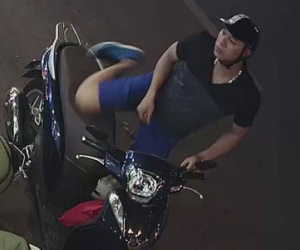 Clip thanh niên bẻ khóa xe SH trong 2 giây