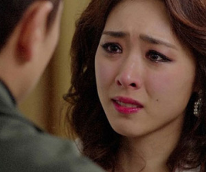 Đang mang bầu con thứ hai, chồng ép phá thai, ly hôn vì anh có bồ