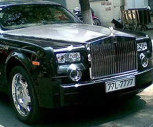 Soi biển số "khủng" của dàn siêu xe nhà đại gia Việt