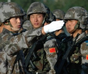 Trung Quốc trả tiền để quân nhân xuất ngũ sớm trong im lặng