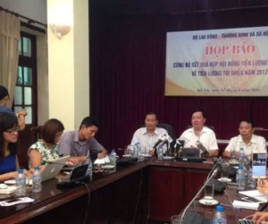 Lên Tam Đảo họp về tiền lương vì vấn đề "quá nóng"
