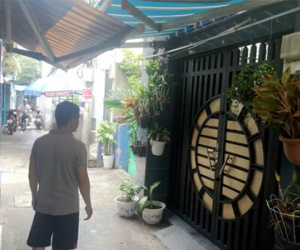 12 thanh niên vác mã tấu gây náo loạn khu dân cư