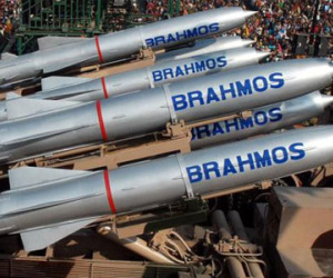 Ấn Độ triển khai tên lửa BrahMos đến biên giới răn đe Trung Quốc