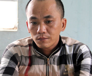 Tên trộm chuyên cưỡng bức nạn nhân
