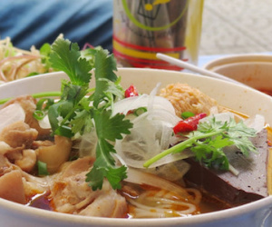 Bún bò Huế được đăng ký bảo hộ, bán bún bò phải xin phép?