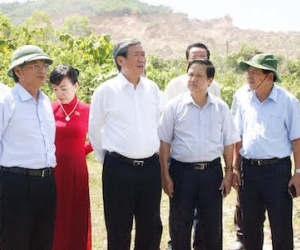 Rau sạch mình ăn, rau bẩn đem ra chợ bán