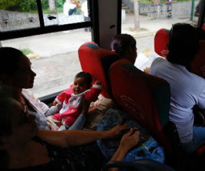 Các bà vợ Venezuela đổ xô đi triệt sản miễn phí vì thiếu bao cao su