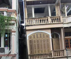 Nhà 4 tầng nghiêng như tháp Pisa giữa thủ đô