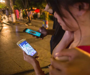 Mở cửa ở Việt Nam 1 ngày, người người nhà nhà đã rủ nhau bắt Pokémon GO ở khắp nơi