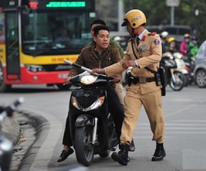 Người dân "like mạnh" hình thức phạt lao động công ích khi vi phạm giao thông
