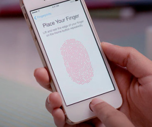 iPhone 5S rơi ở độ cao 700 m vẫn sống sót
