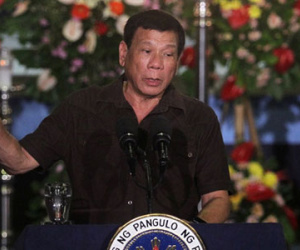 Tổng thống Philippines kêu gọi cả... người chết ra đầu thú