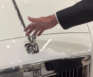 Vì sao không thể lấy trộm biểu tượng trên xe Rolls-Royce