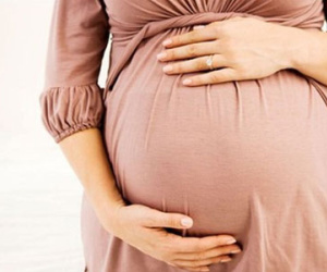 Vợ đại gia phố núi chi 300 triệu thuê người đẻ con trai cho chồng