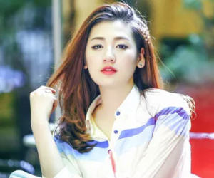 Á hậu Tú Anh bị dọa tạt axit