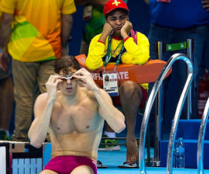 Đã tìm ra "việc nhẹ, lương cao" trong truyền thuyết: Nhân viên cứu hộ môn bơi ở Olympic