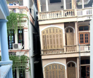 Hà Nội: Sớm dỡ nhà nghiêng chực sập
