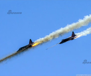 Mãn nhãn chiến đấu cơ Nga bắn rocket, ném bom khủng khiếp