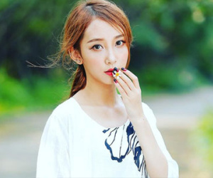 Mối nguy của những cô gái 16 tuổi chưa từng biết đến kinh nguyệt