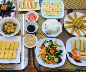 Vì sao cúng Rằm tháng 7 mọi nhà nên làm cỗ chay thay vì làm cỗ mặn?