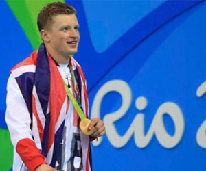 Adam Peaty: Cậu bé sợ nước giành HC vàng Olympic với kỷ lục bơi ếch