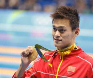 Kình ngư số một Trung Quốc lại hứng chỉ trích khi đoạt HC vàng