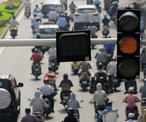 Phạt vượt đèn vàng: Tiềm ẩn nguy cơ xử không chính xác