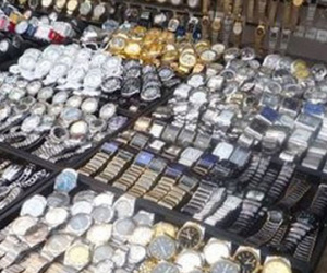 Siêu lợi nhuận “mua 100 nghìn, bán giá 4 triệu” từ buôn bán đồng hồ giả