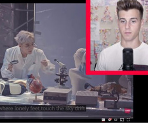 Vlogger Mỹ đăng clip phân tích MV của Sơn Tùng đạo nhạc