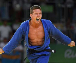 Võ sỹ judo đoạt huy chương Olympic bị đấm tím mặt ở Rio