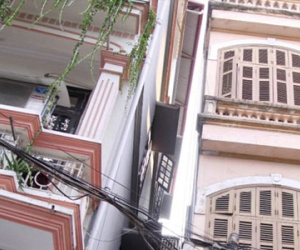 Chủ nhân 3 ngôi nhà đổ nghiêng, nứt toác giữa Hà Nội đồng ý di dời