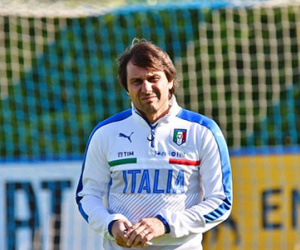 Conte và bài toán "quyền lực đen" ở Stamford Bridge