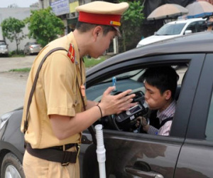 CSGT sẽ chốt ở quán nhậu phạt tài xế có hơi men