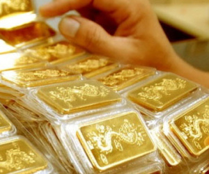 Giá vàng hôm nay 11/8: USD chìm xuống, vàng vọt lên